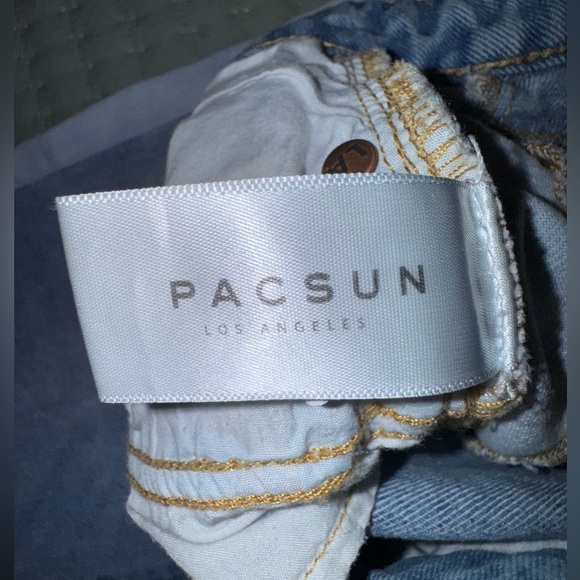 PacSun Blue Mom Jean Two Toned Frayed Hem Mid Rise  Size 27. VGUC - Picture 8 of 13